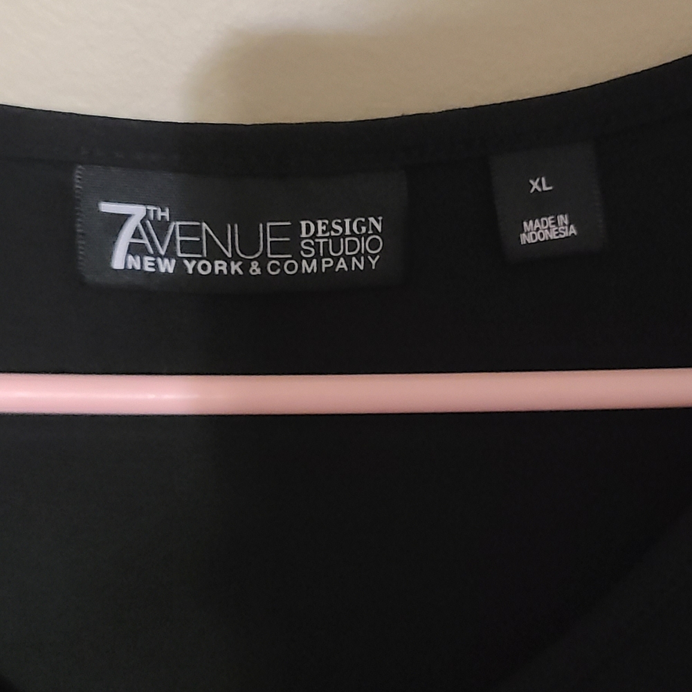 New York & Company Black Sleeveless Blouse 7th Avenue Design Studio Size XL - Picture 2 of 5